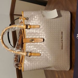❤️Dooney & Bourke Perry Satchel  Oyster